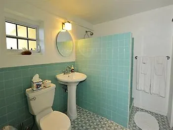 Villa Marbella Suites Cowell Battery
